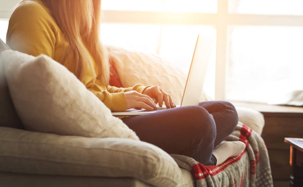 girl on laptop