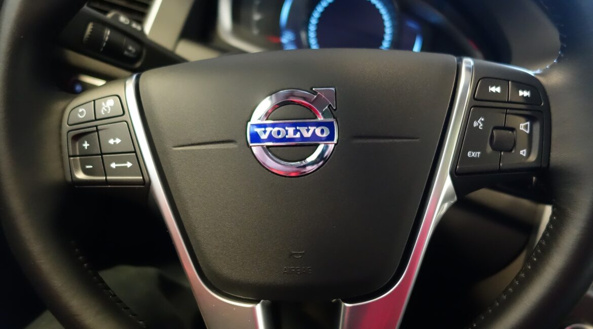 Image of Volvo steering wheel